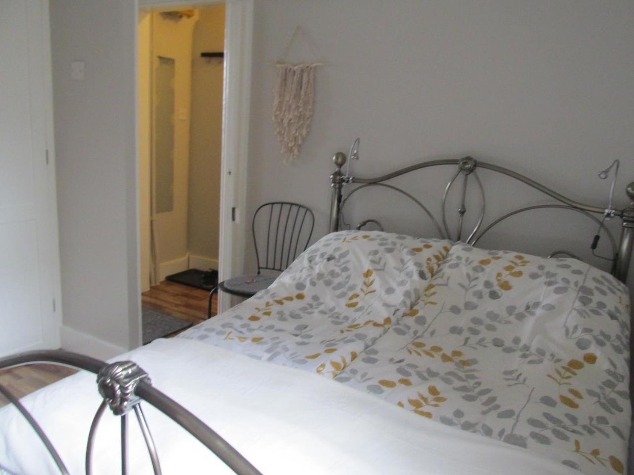 Appartamento The Quiet & Cosy Fulham Reach Crib Londra Esterno foto